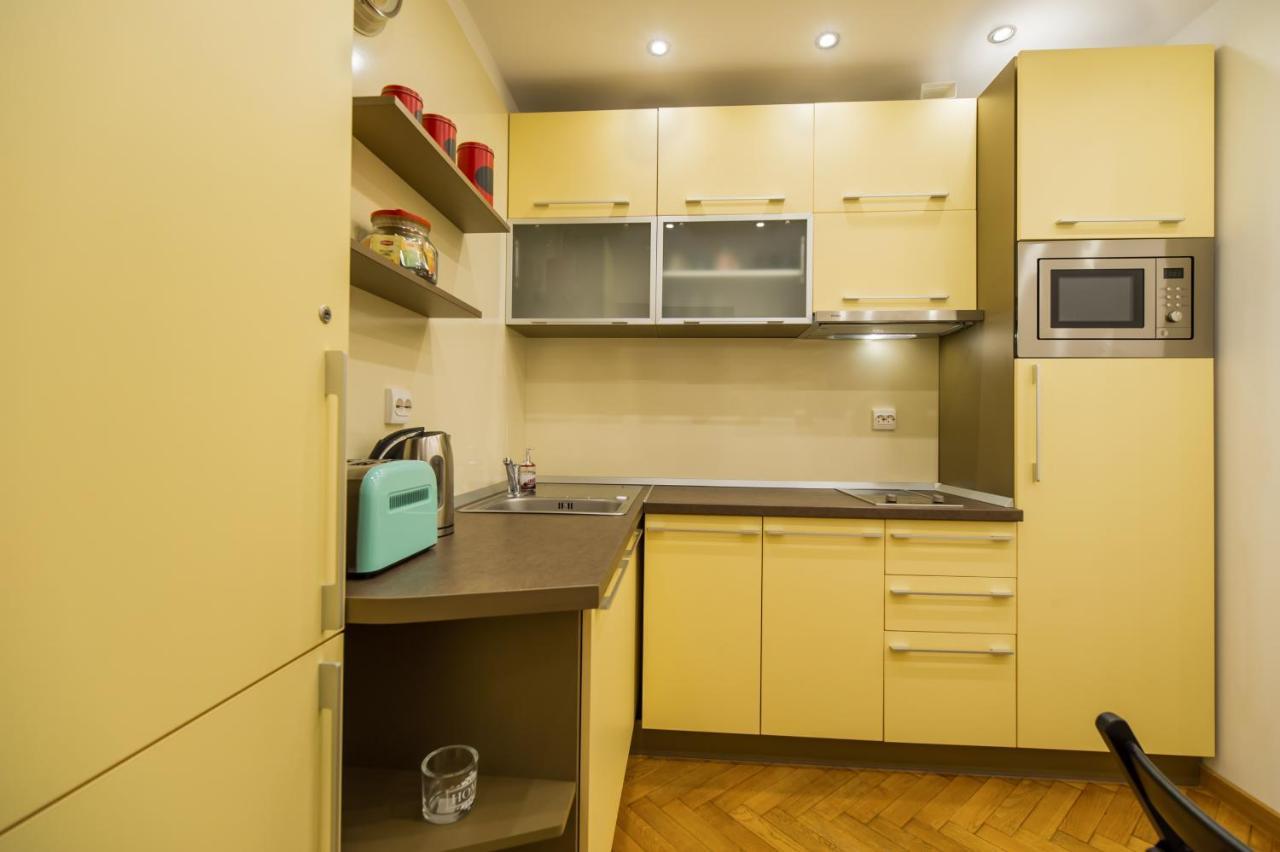 Council Square Estate Apartment *Bull'S Eye* Μπρασόβ Εξωτερικό φωτογραφία