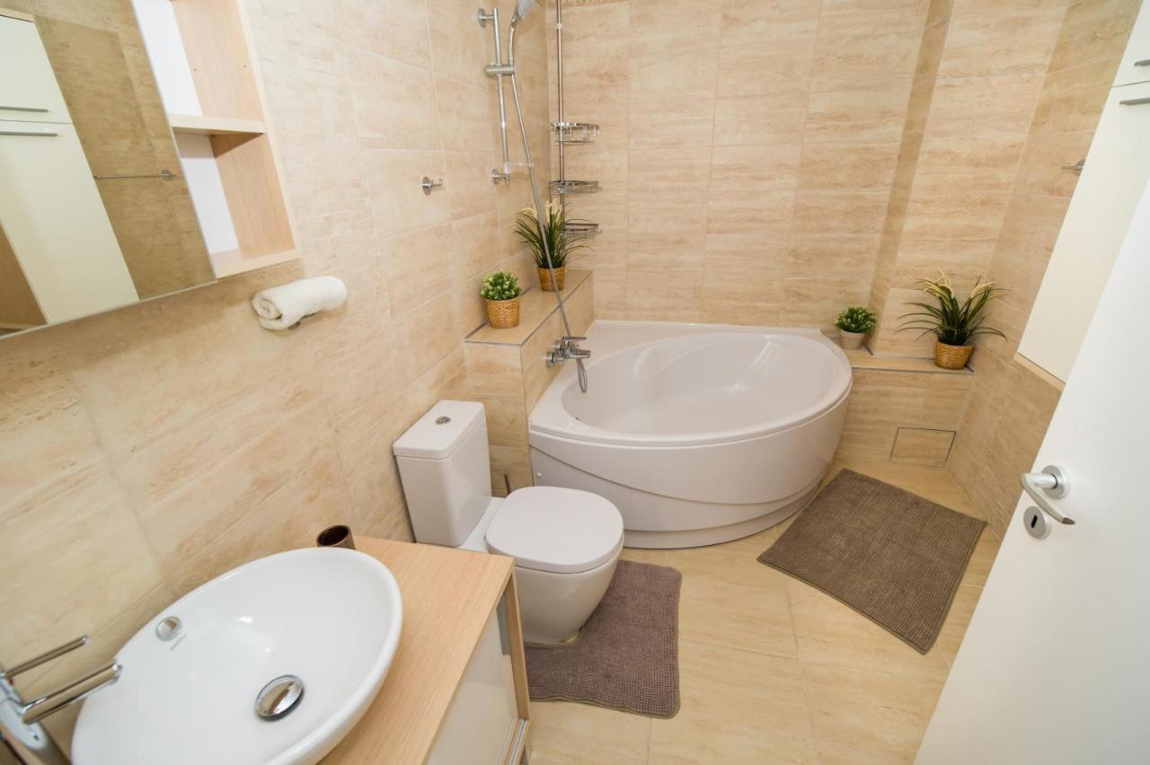 Council Square Estate Apartment *Bull'S Eye* Μπρασόβ Εξωτερικό φωτογραφία