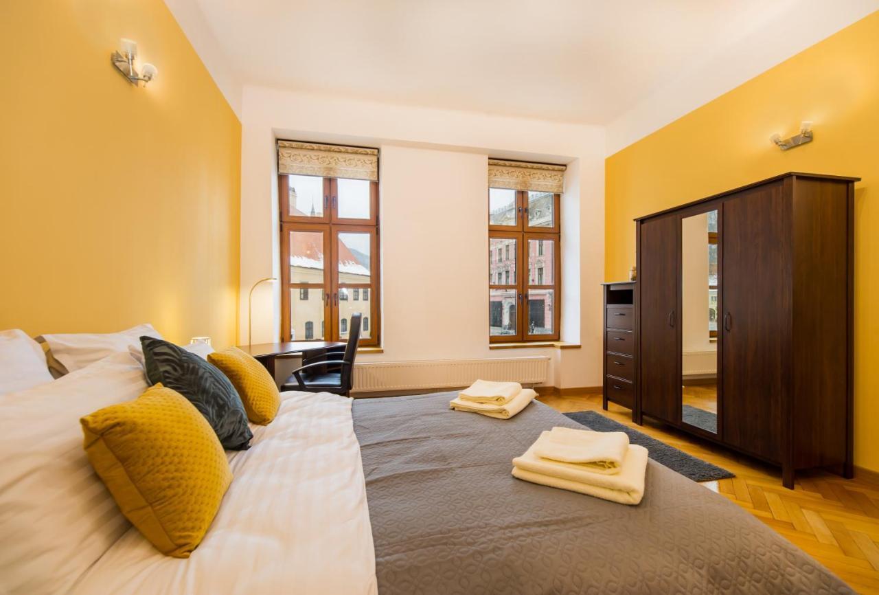 Council Square Estate Apartment *Bull'S Eye* Μπρασόβ Εξωτερικό φωτογραφία
