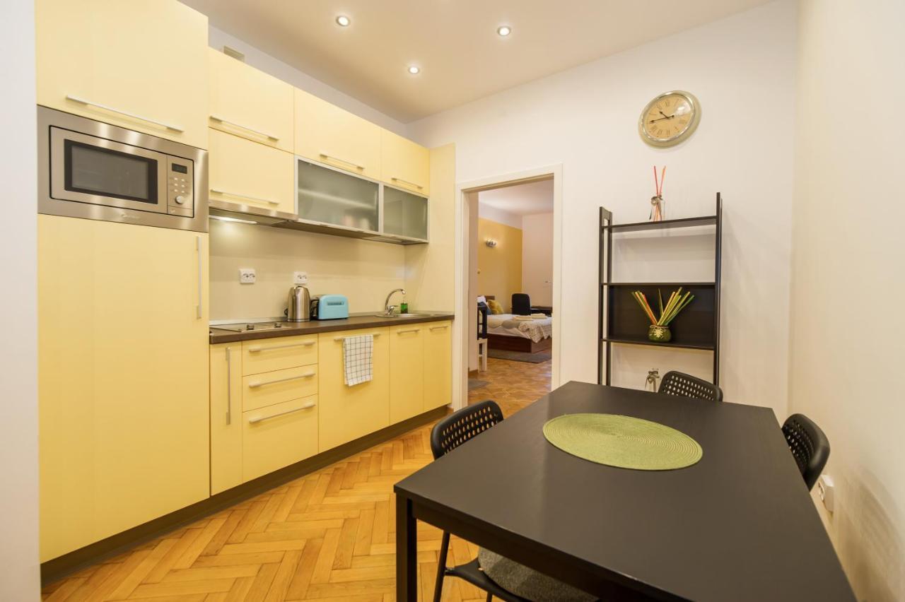 Council Square Estate Apartment *Bull'S Eye* Μπρασόβ Εξωτερικό φωτογραφία